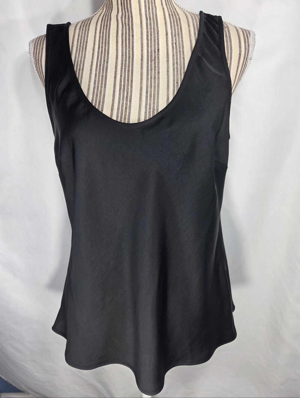 a new day Black Sleeveless Silky Tank with Darts Size Medium